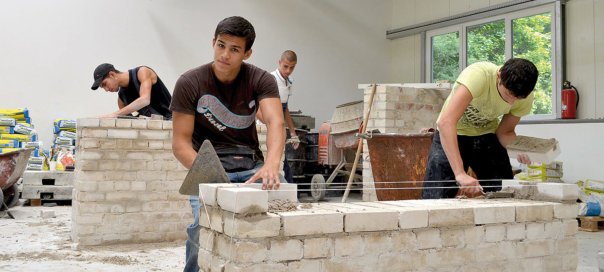 Erfahren Sie Lehrbauhof-Maurer-Ausbildung-01.jpg